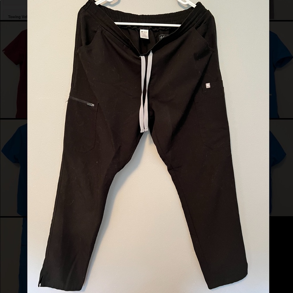 Figs Yola™ Skinny Scrub Pants Black